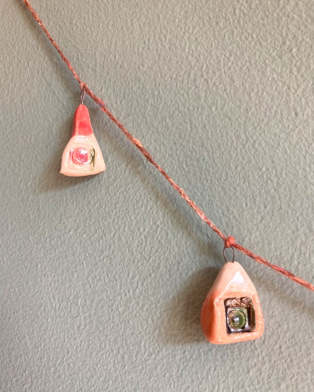 Ceramic 'home' garland