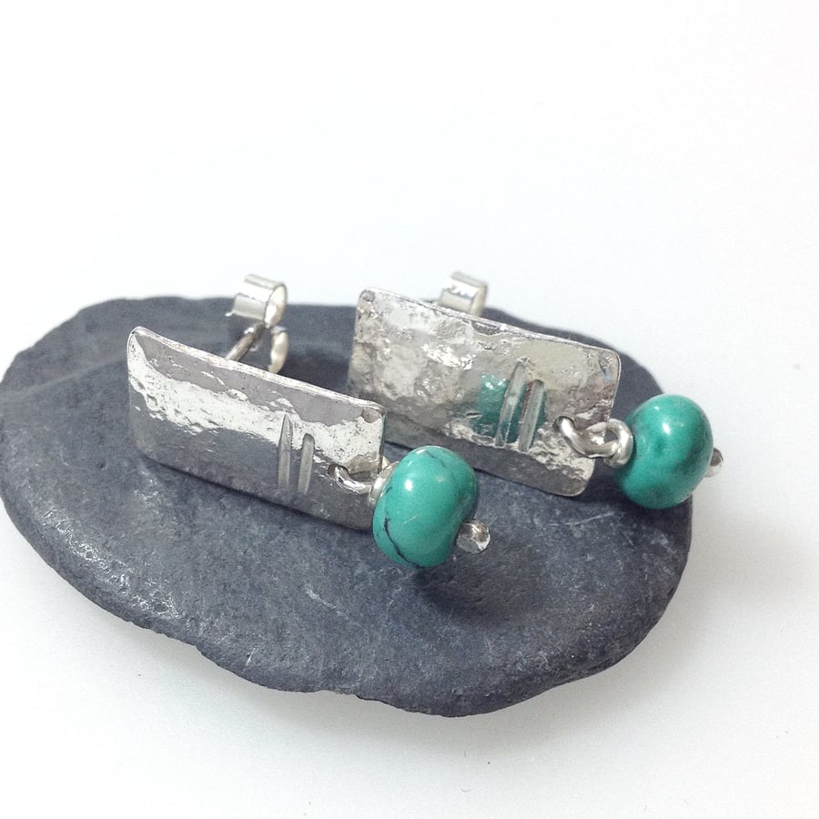 Silver and turquoise Notched stud earrings