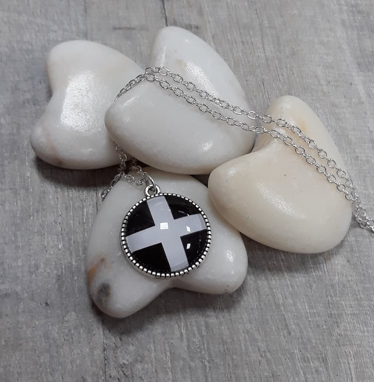 SPP01 St Piran's Cornish flag pendant and chain