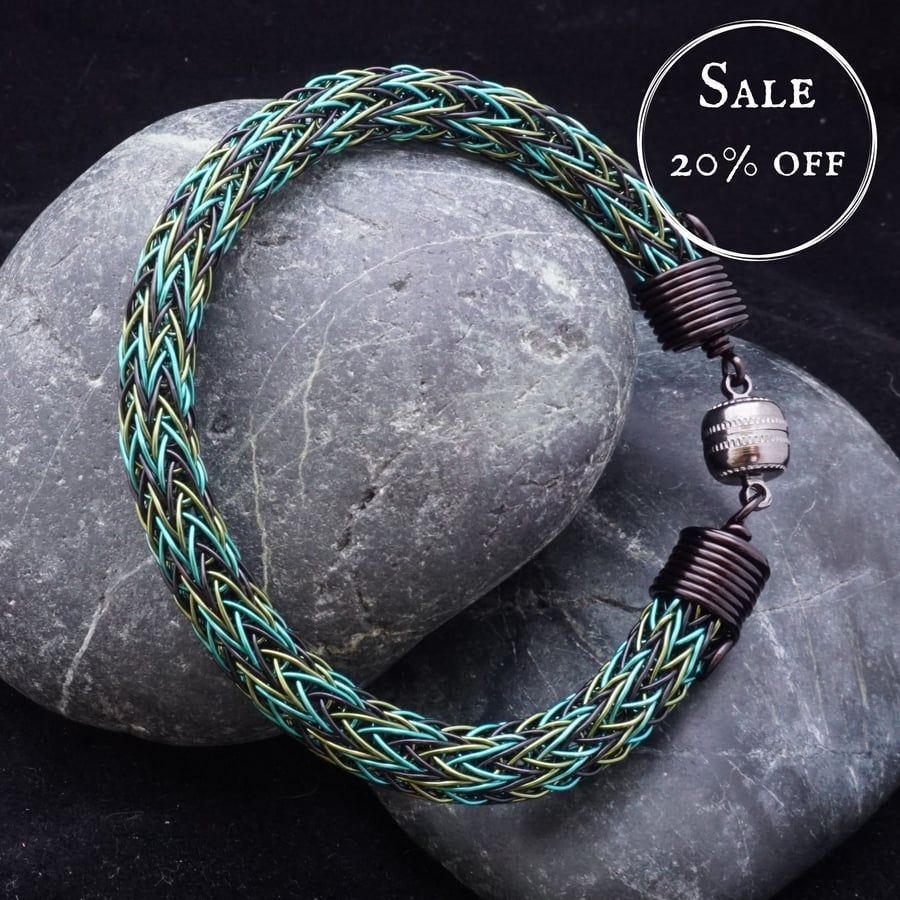 SALE - Tri-colour Viking Double Knit Bracelet - Green & Black