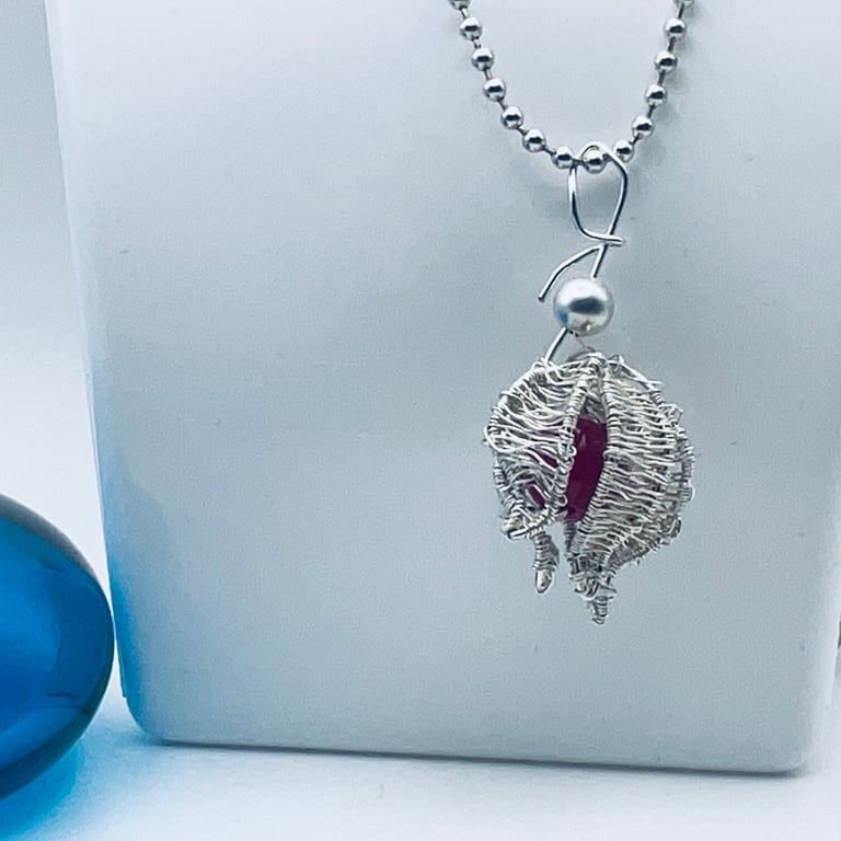 Fashion Fuchsia Agate Bead Fantasy Filigree Fruit Pendant