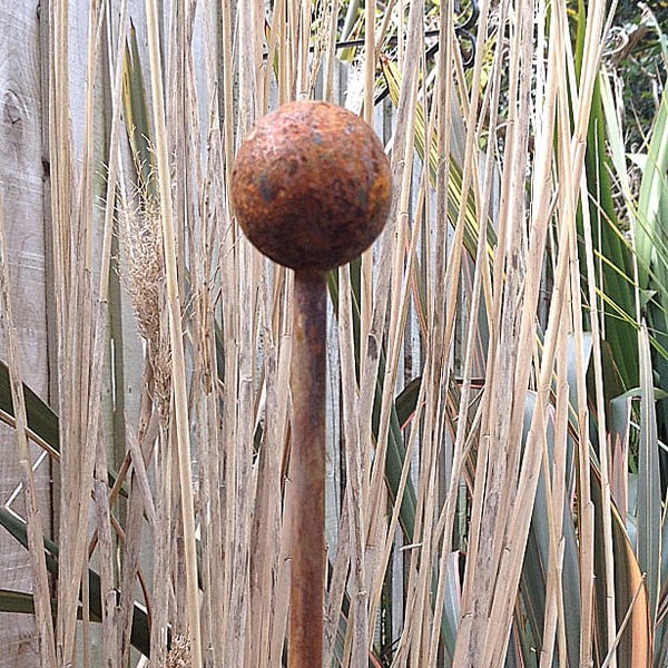 Rustic iron plant stake 110cm