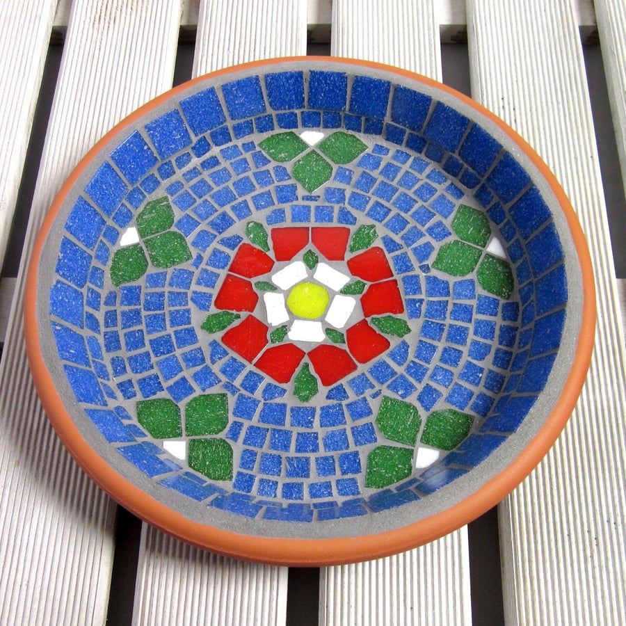 Mosaic Bird Bath Tudor Rose