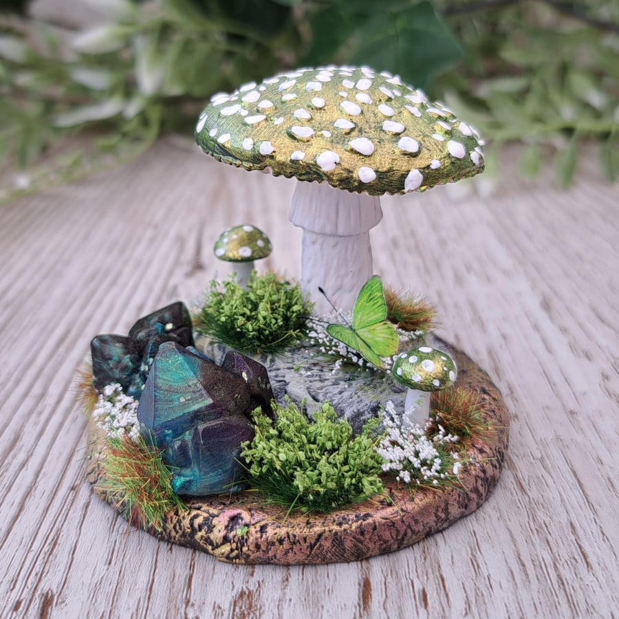 Fantasy Toadstool Ornament - Metallic Green Gold
