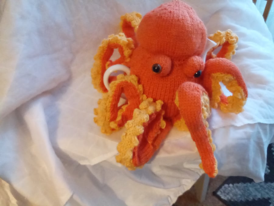 Ollie the octopus tea cosy