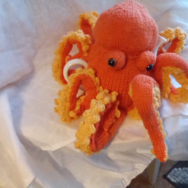 Ollie the octopus tea cosy