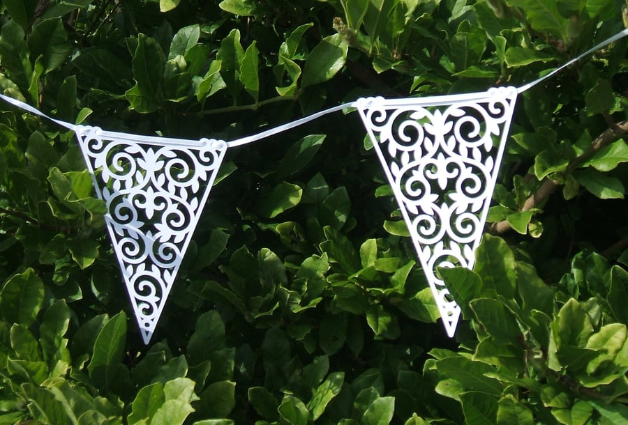 Scroll Bunting