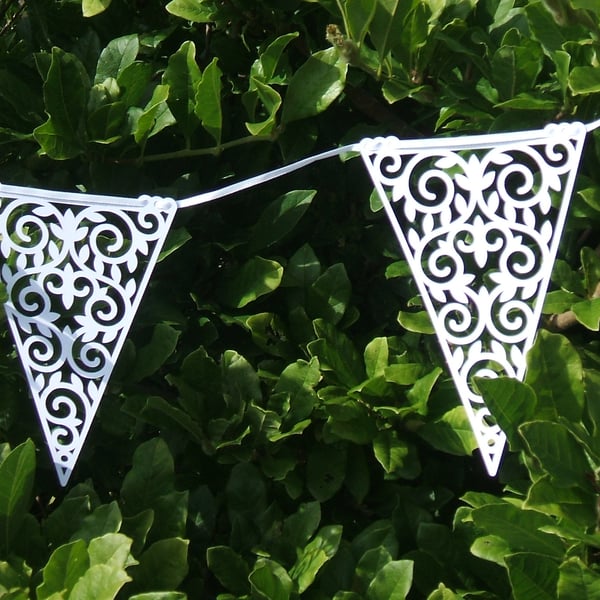 Scroll Bunting