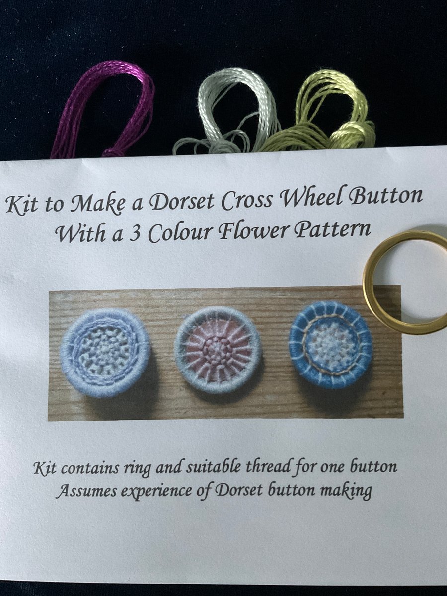 Dorset Button Flower Pattern Kit, Pale Green, Grey Green and Violet, F6