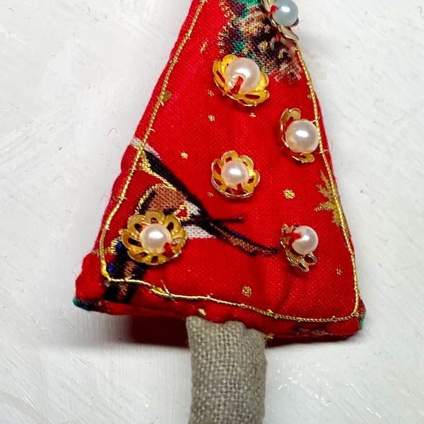 Little Christmas tree brooch, festive jewellery 
