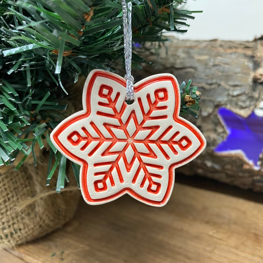 Ceramic snowflake tag (red)