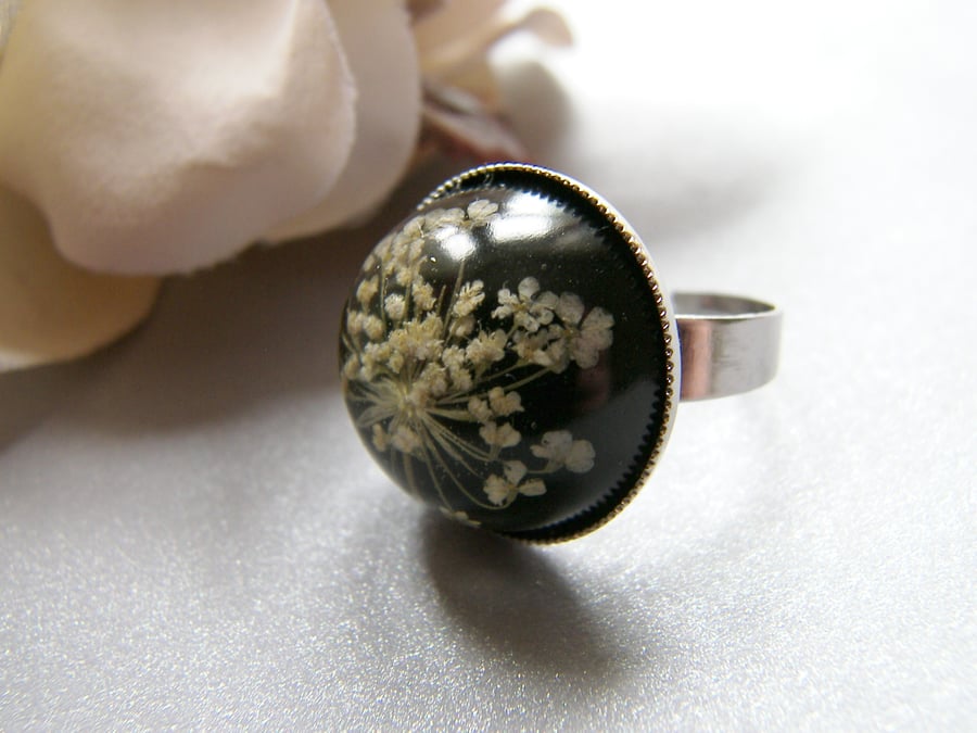 Winter Snowflake Real Queen Anne's Lace Resin Ring - SNOWFLAKE