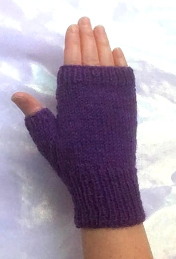 Fingerless Mitts: Grape
