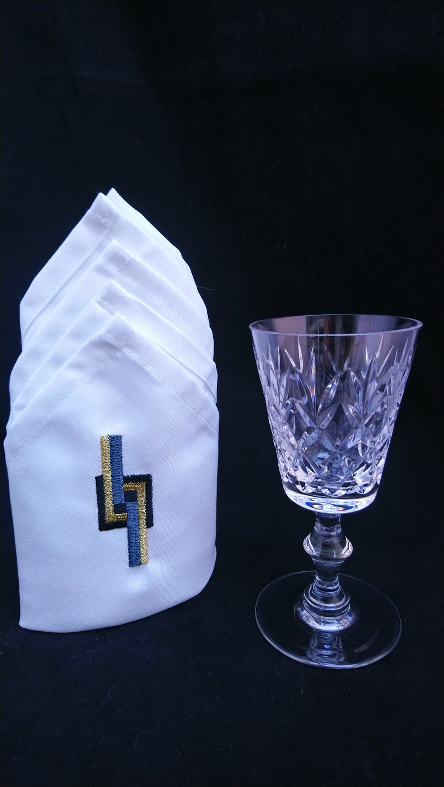  Napkins Art Deco Embroidered Design