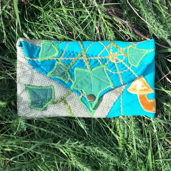 Mushroom and Ivy Prosperity Pouch