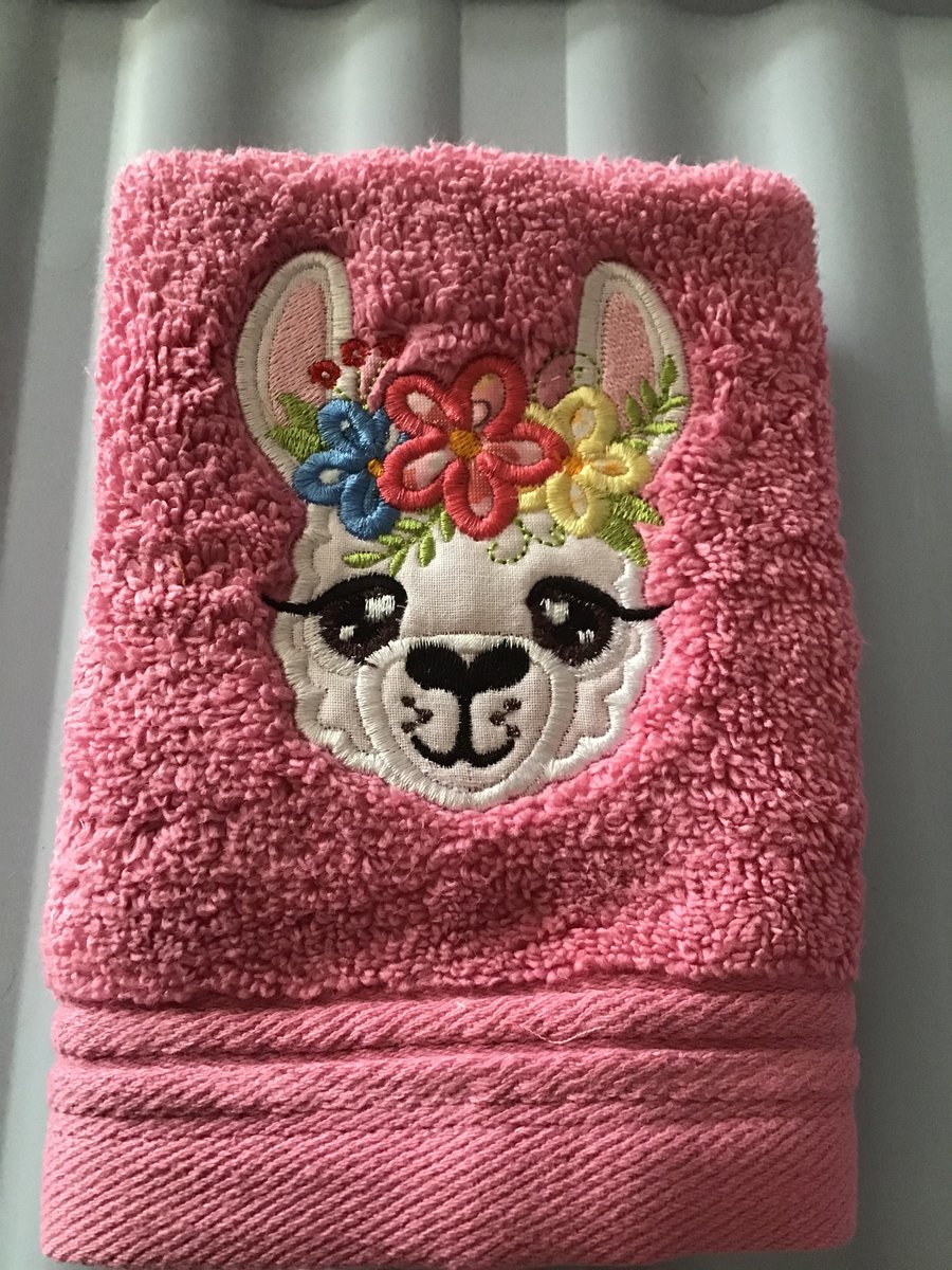 Llama, Alpaca appliquéd flannel in Candy pink