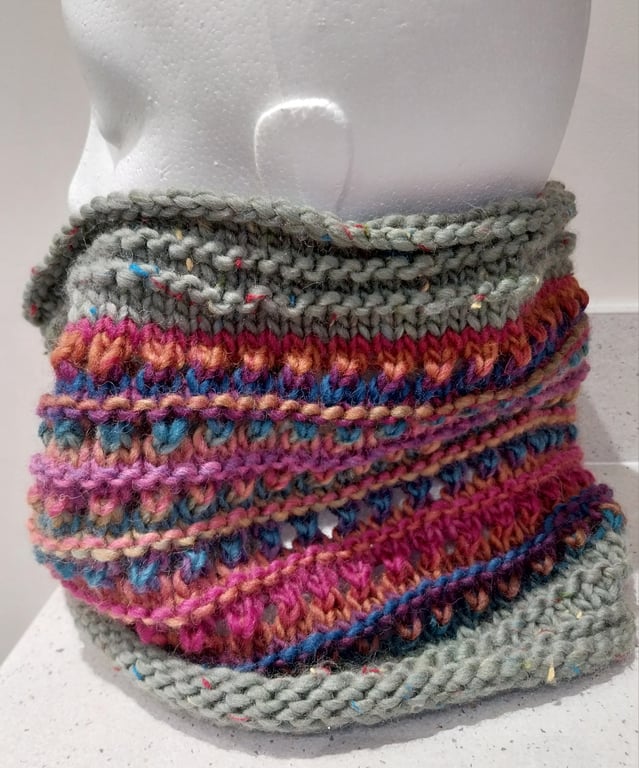 Handknit chunky wool circular cowl col 2 with Khaki contrast