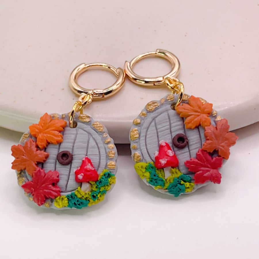 Mini hobbit door earrings, Handmade fairy cottagecore jewelry