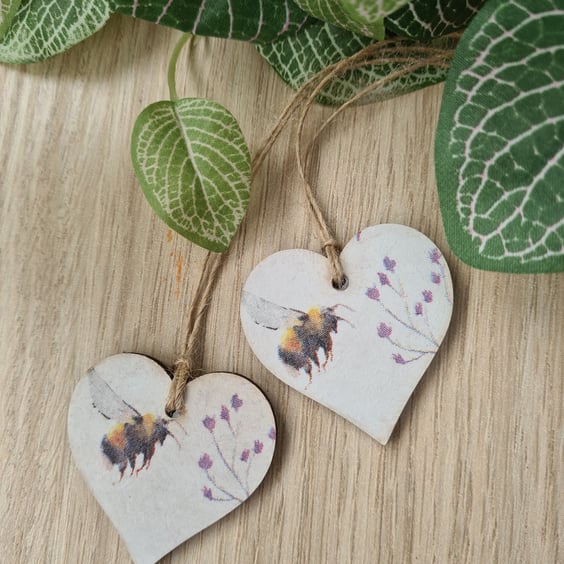 2 gift tags bee design wooden decoupage decorations 