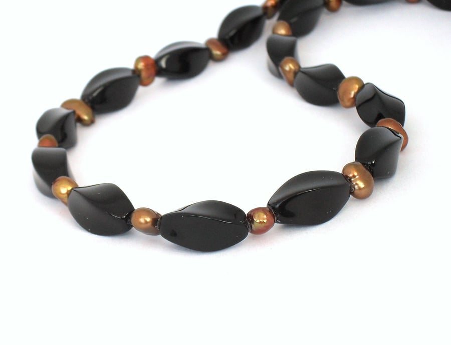 Black onyx and copper pearl necklace