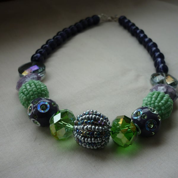 PURPLE & GREEN CHUNKY NECKLACE.  