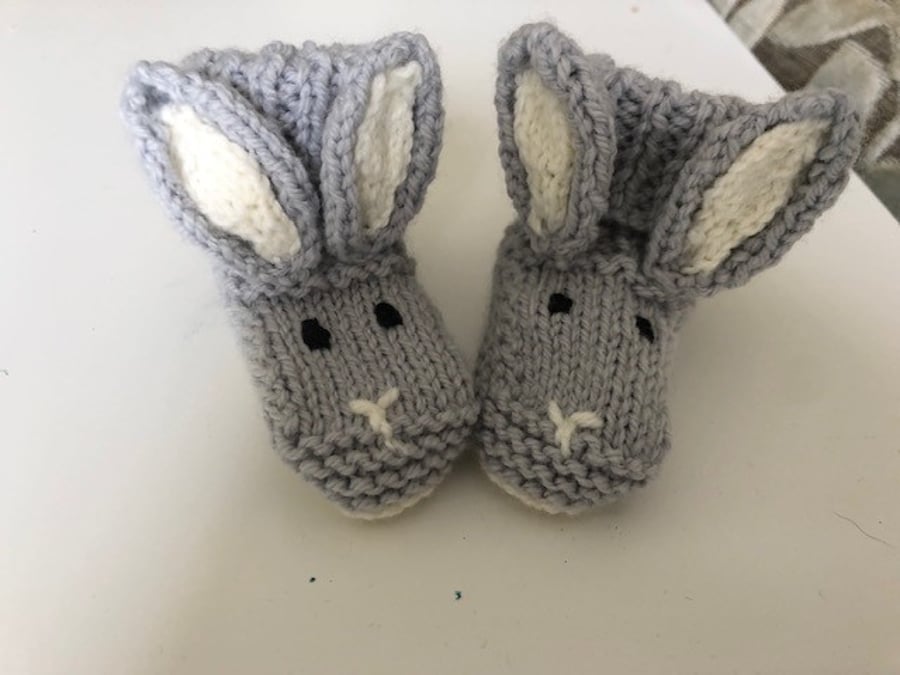 Baby Booties, Baby slippers, Rabbit booties, Baby outfit, Easter 