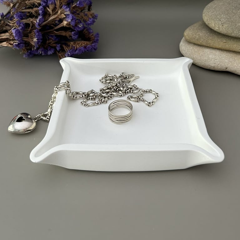 White Pinched Corner Square Tray