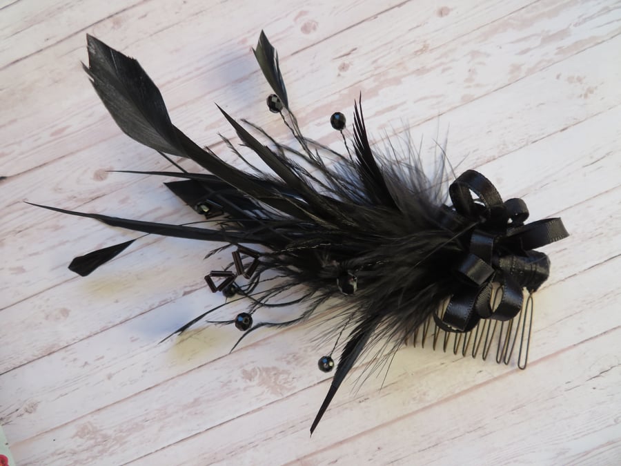 Black Feather & Crystal Regency Vintage Style Hair Comb Fascinator 