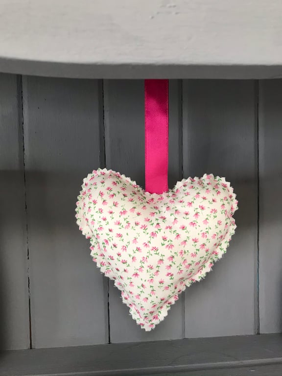 Fabric Heart. (163)