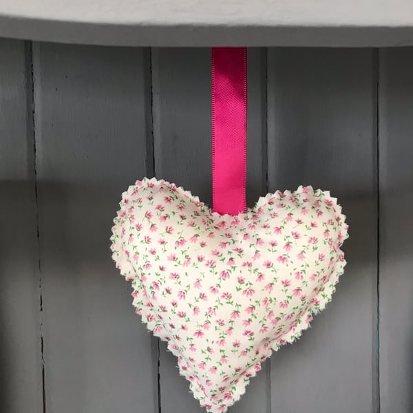 Fabric Heart. (163)