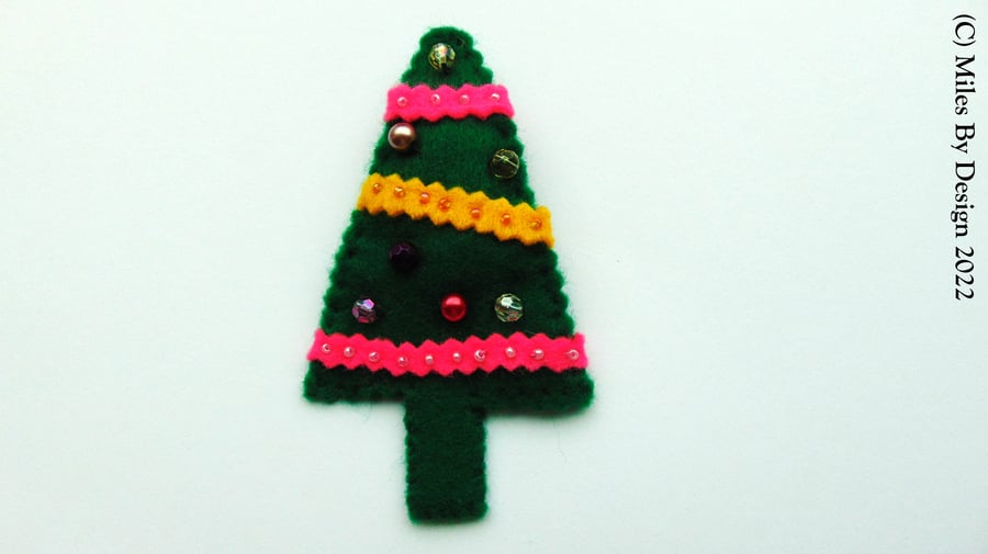 Xmas Tree Felt Brooch  