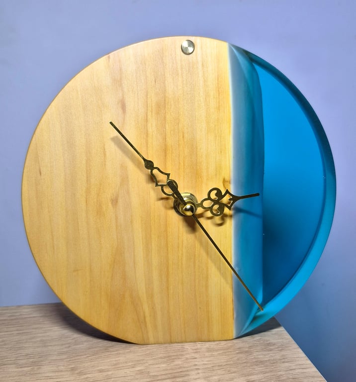 Unique wood and resin clock 
