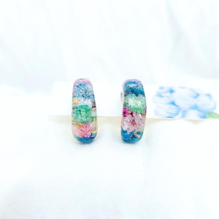 Dried flowers earrings Floral resin earrings Hoop earrings