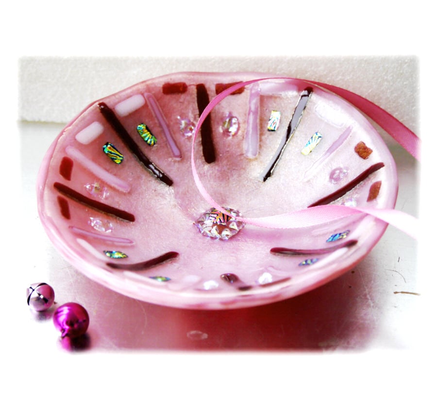 Fused Glass Bowl Round 12cm Pink Dichroic 038