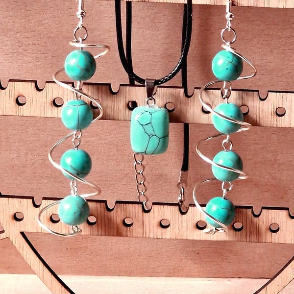Turquoise Jewellery Set – Handmade Earrings & Pendant in Silver, Boho Gift Idea
