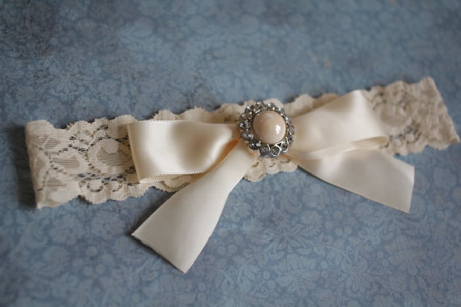 MEGAN: Ivory Wedding Garter. Ivory Lace. Satin Bow. Rhinestone Pearl Button.