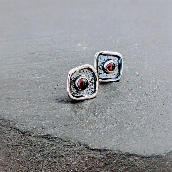 Sterling Silver Garnet stud earrings, STUD earrings
