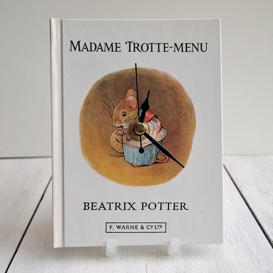 French edition The Tale of Mrs. Tittlemouse by Beatrix Potter book clock.  