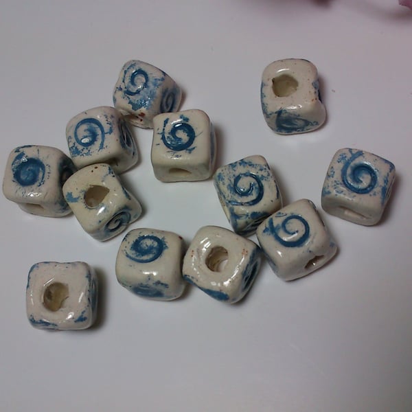 12 x Blue White Spiral Beads