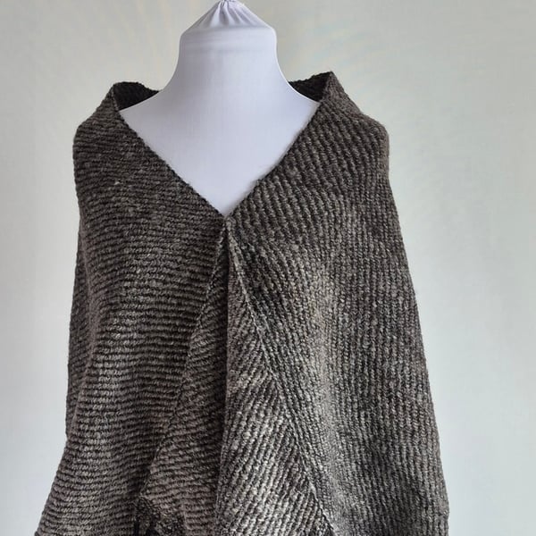 Handwoven Shawl in Handspun  Zwartbles Cross Fleece