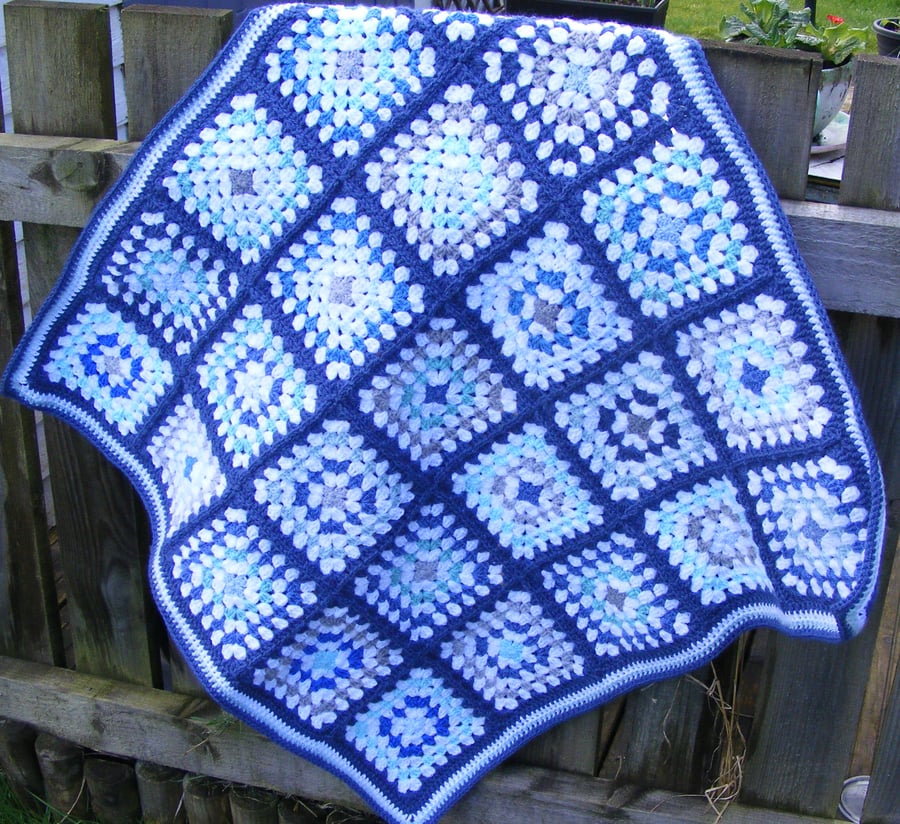 Crochet granny square blanket