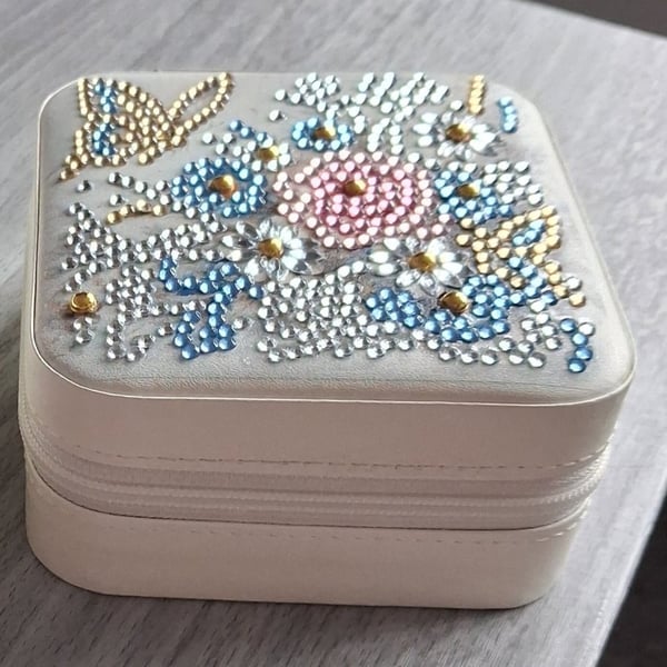 Jewellery box 