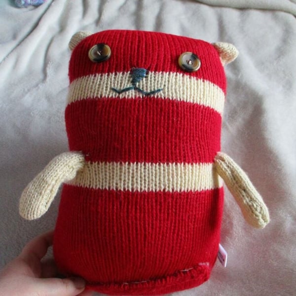 Deep Red with Cream Banded Giant Cat with Brown Black Eyes Knitted By KM