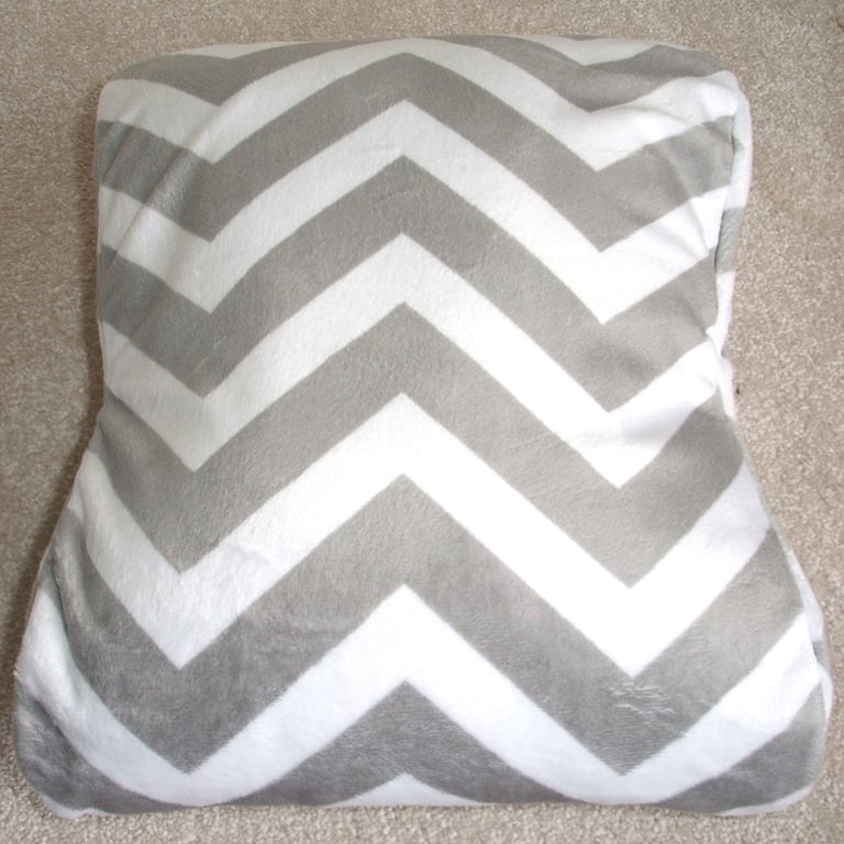 Tempur Original Contour Travel Neck Pillow Cover Zig Zag Chevron Fleece Grey