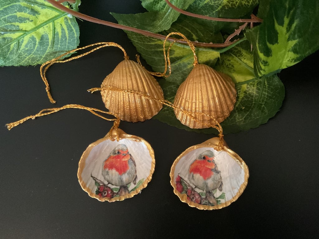 Shell Robin Xmas Hanging Baubles set of 2