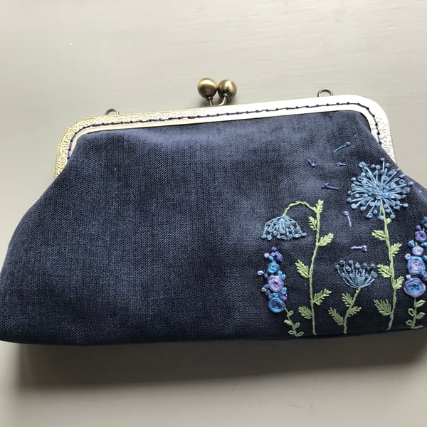 Navy Blue Velvet Embroidered Clasp Purse.