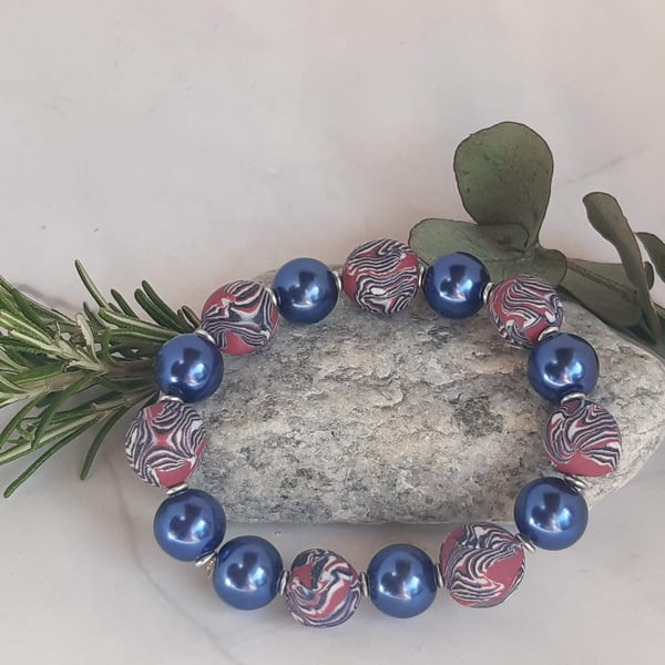Dark magenta, navy and white polymer clay stretch beaded bracelet  