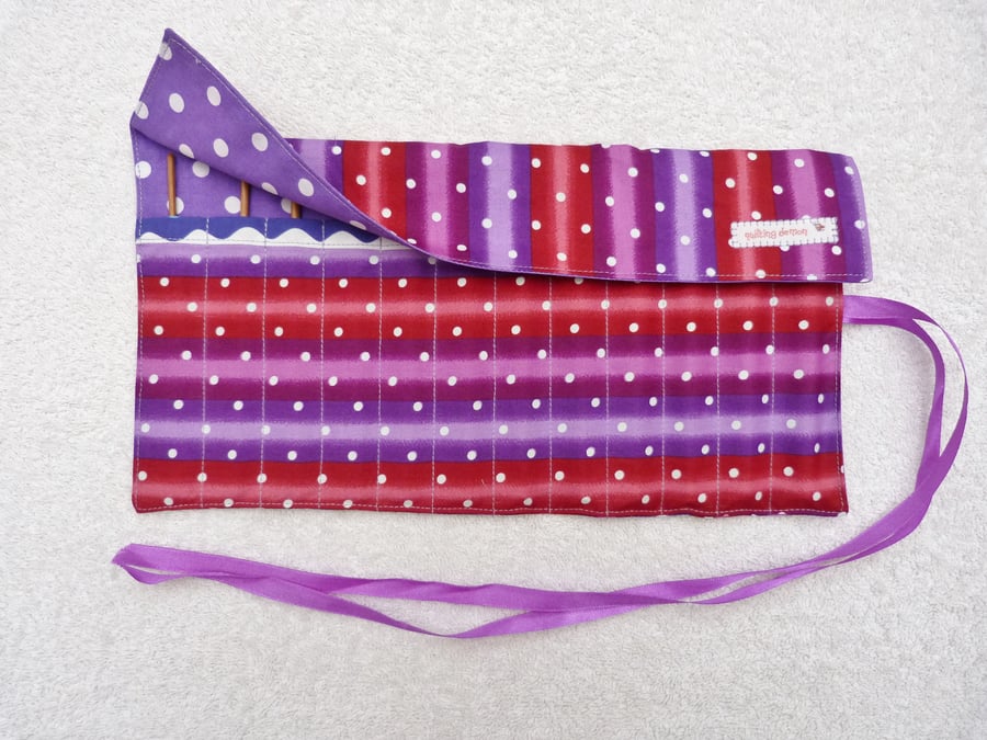 Crochet Hook Set with 12 Bamboo Crochet Hooks in Roll Up Holder.  Stripe Print