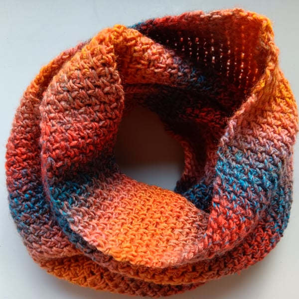 Crochet Infinity Scarf (Sun and Sea) - cosy and stylish!