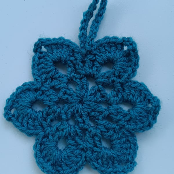 Crochet Christmas Snowflake (Dark Green) - festive decoration